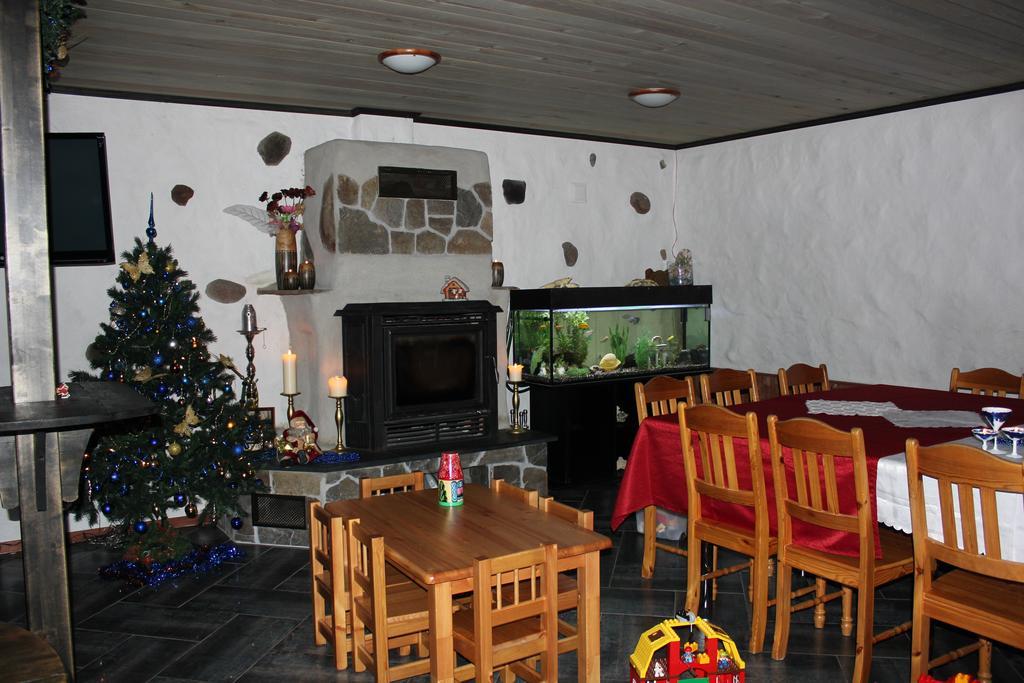 Krapi Guesthouse Treimani Phòng bức ảnh