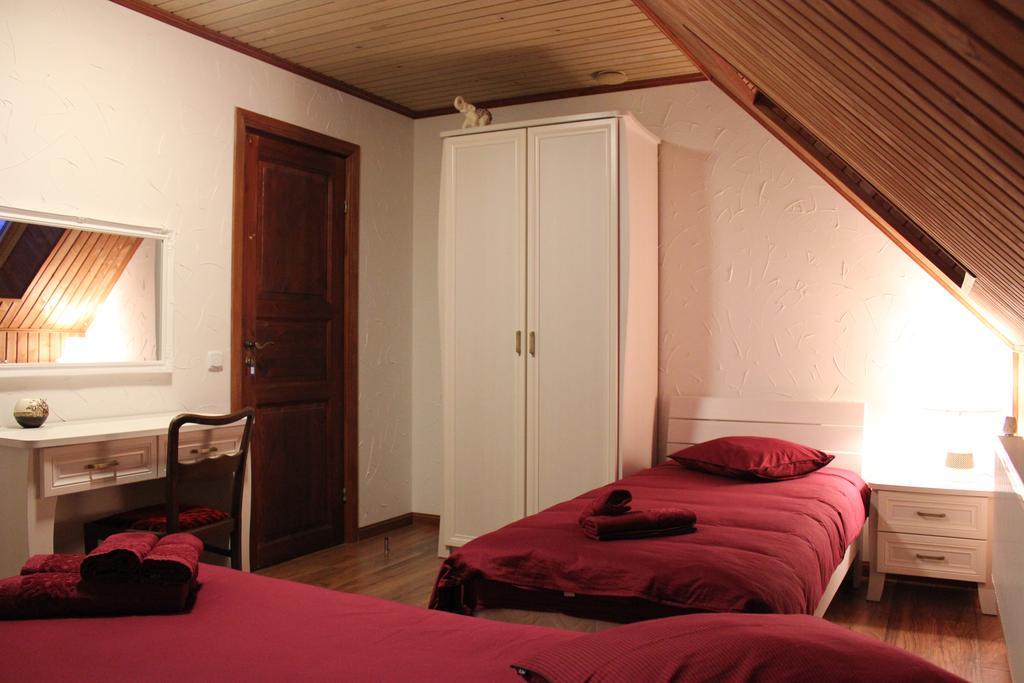 Krapi Guesthouse Treimani Phòng bức ảnh